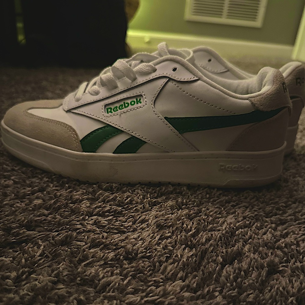 Reebok Sneakers
